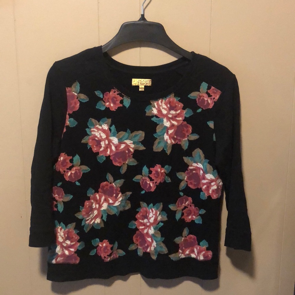 Vera Wang sweater